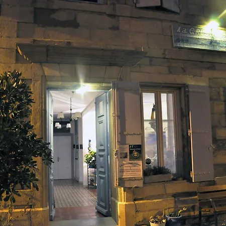 فندق مبيت وإفطار La Grussan-hotes Bed & Breakfast
